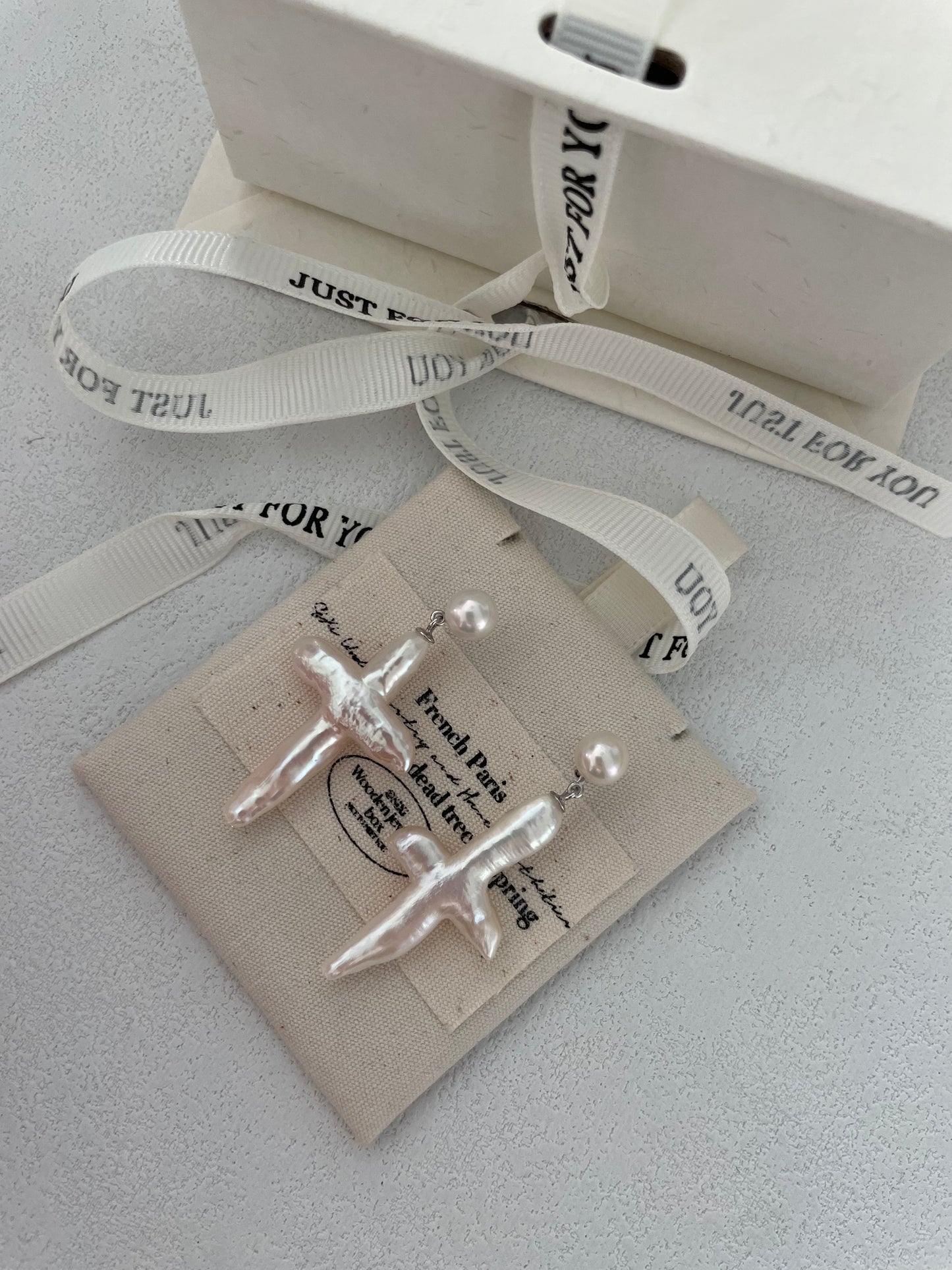 十字架珍珠耳环